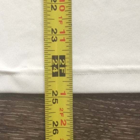 UNDER Armour Short Sleeve Top - Picture 9 of 11